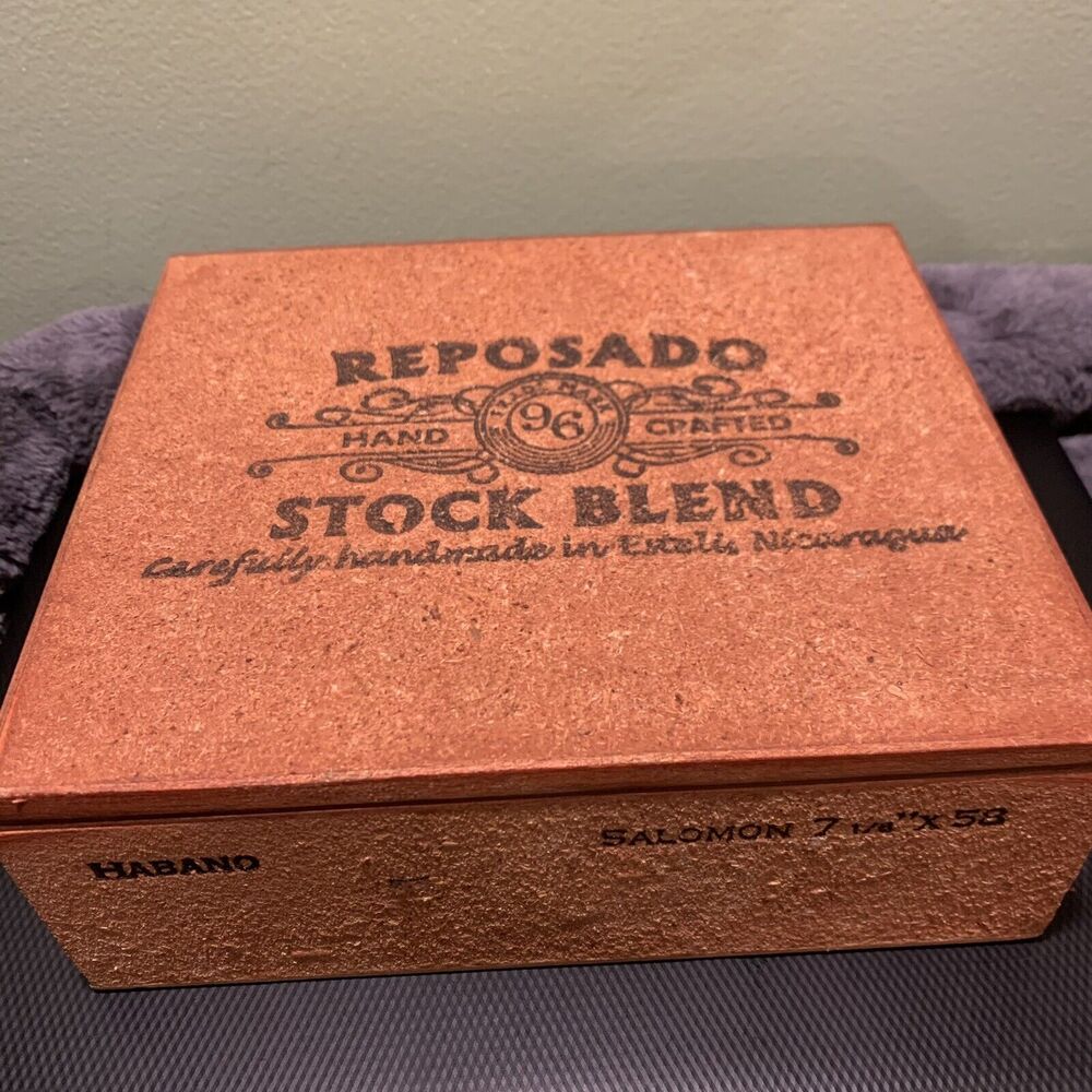 Reposado Hand Crafted Stock Blend Wooden Cigar Box. Box Only, No Cigars.